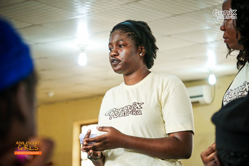 Gynix Afrika fellow facilitating a session